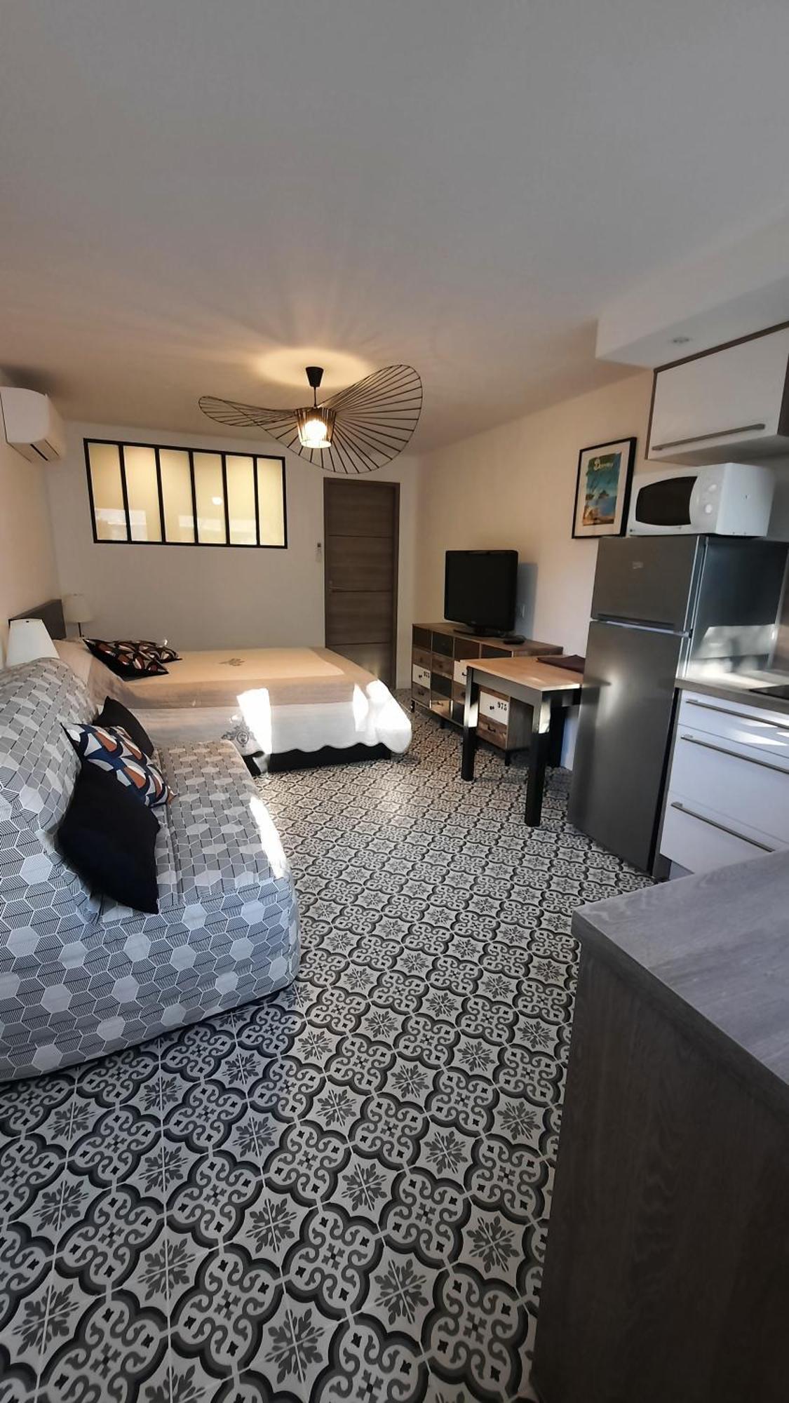 Studio Climatise Lantanas 4 Personnes Le Lavandou Ngoại thất bức ảnh